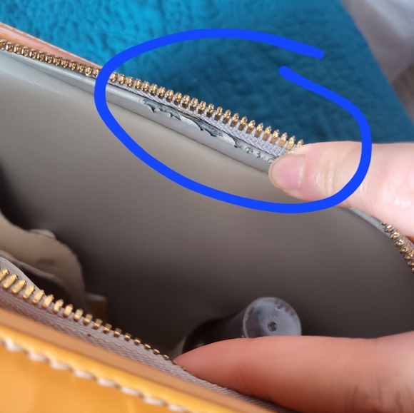 Louis Vuitton Murray Backpack in Yellow Vernis - Picture 10 of 16